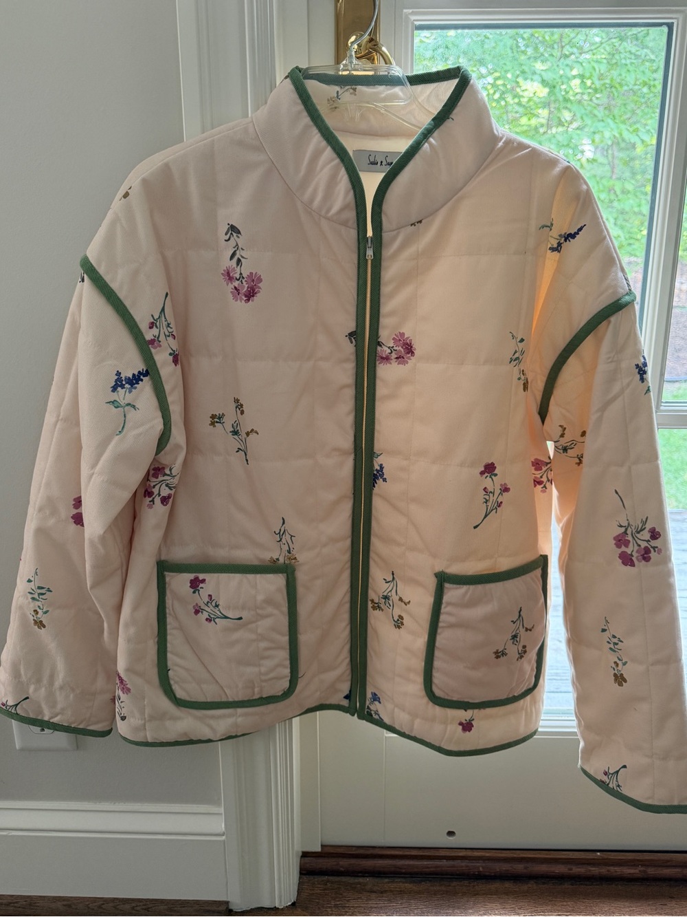 Darling ivory with flowers quilted jacket coat blazer! DARLING with everything!